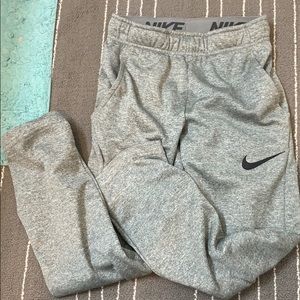 Grey Nike sweatpants (like new)